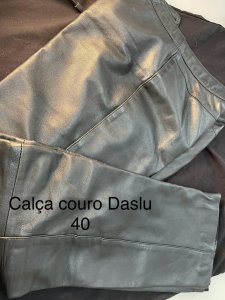 Calça Feminina de Couro Pelica Daslu Tamanho 40